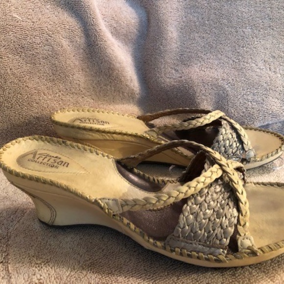 Sandals, wedges - Picture 2 of 2